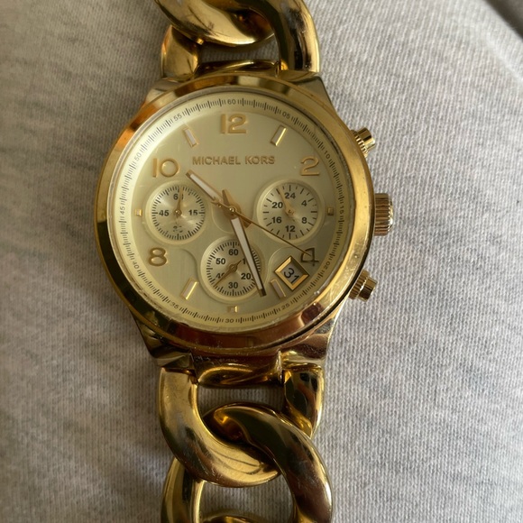 Michael Kors Women's Runway Gold-Tone Watch MK3131 - Picture 9 of 9